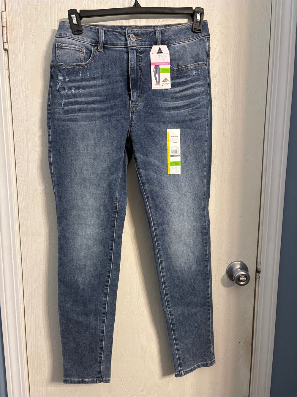 Time and Tru Women's Medium Blue Stretch Skinny Jeans